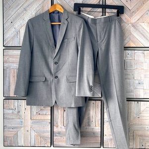 CHAPS big kids grey 2-piece suit
